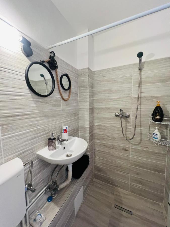 Miha Modern And Central Apartament Арад Екстер'єр фото